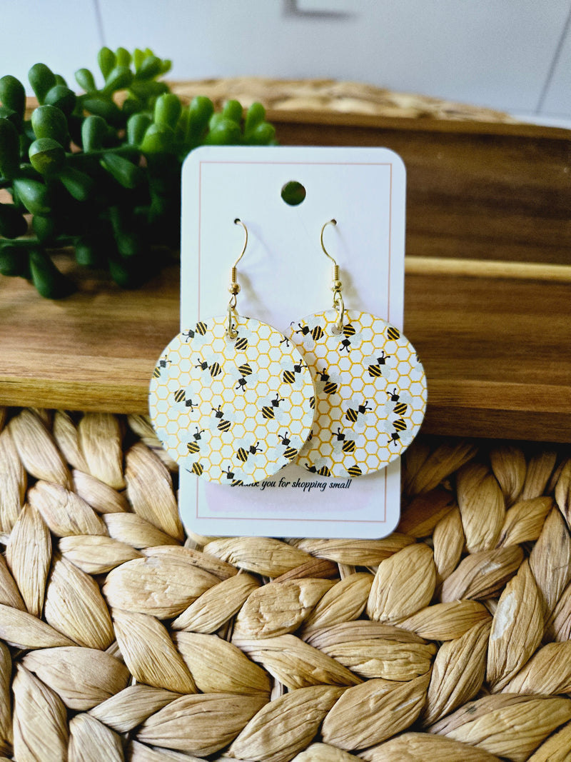 Bee Pattern Gold Round Earrings