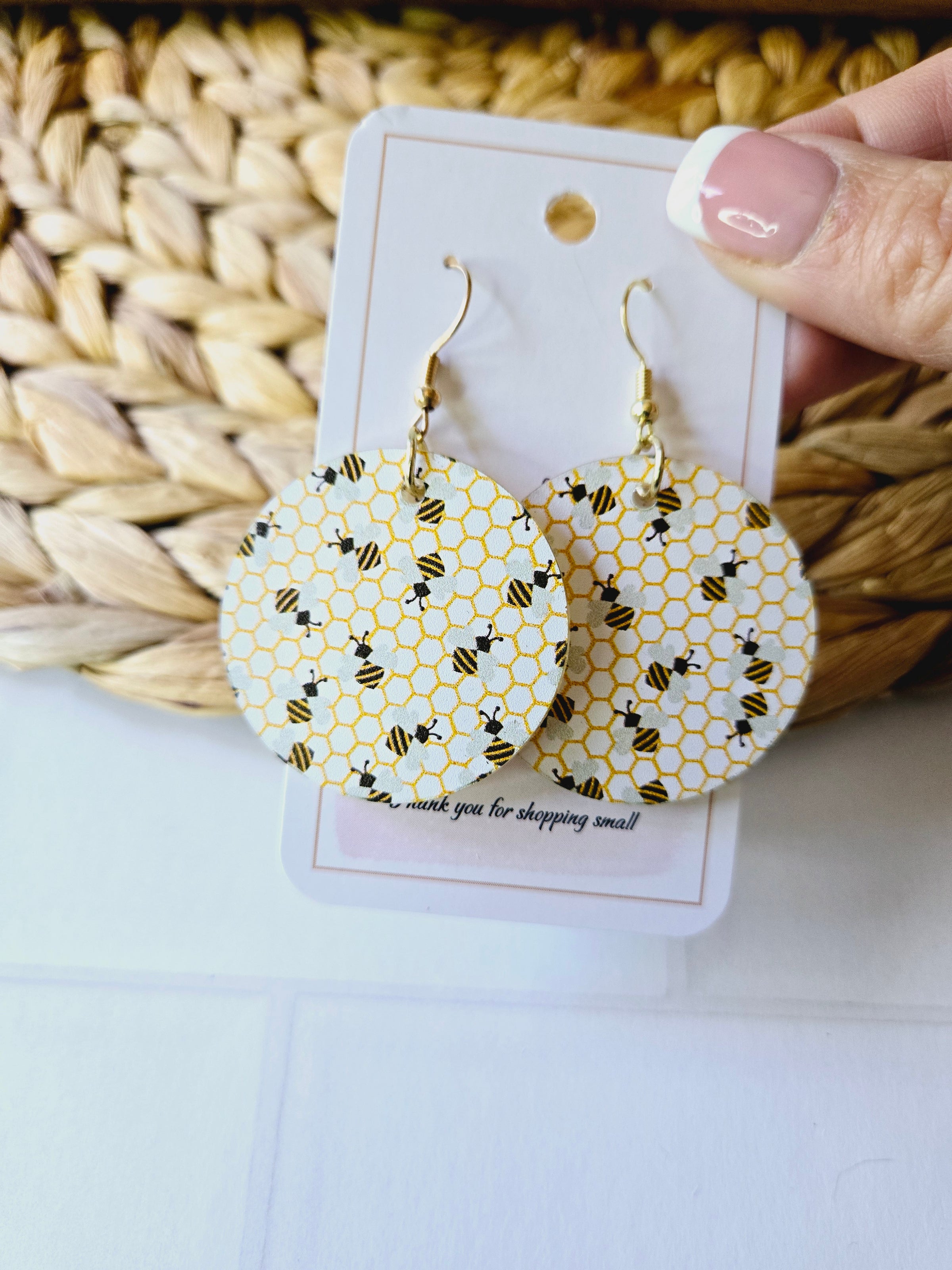 Bee Pattern Gold Round Earrings